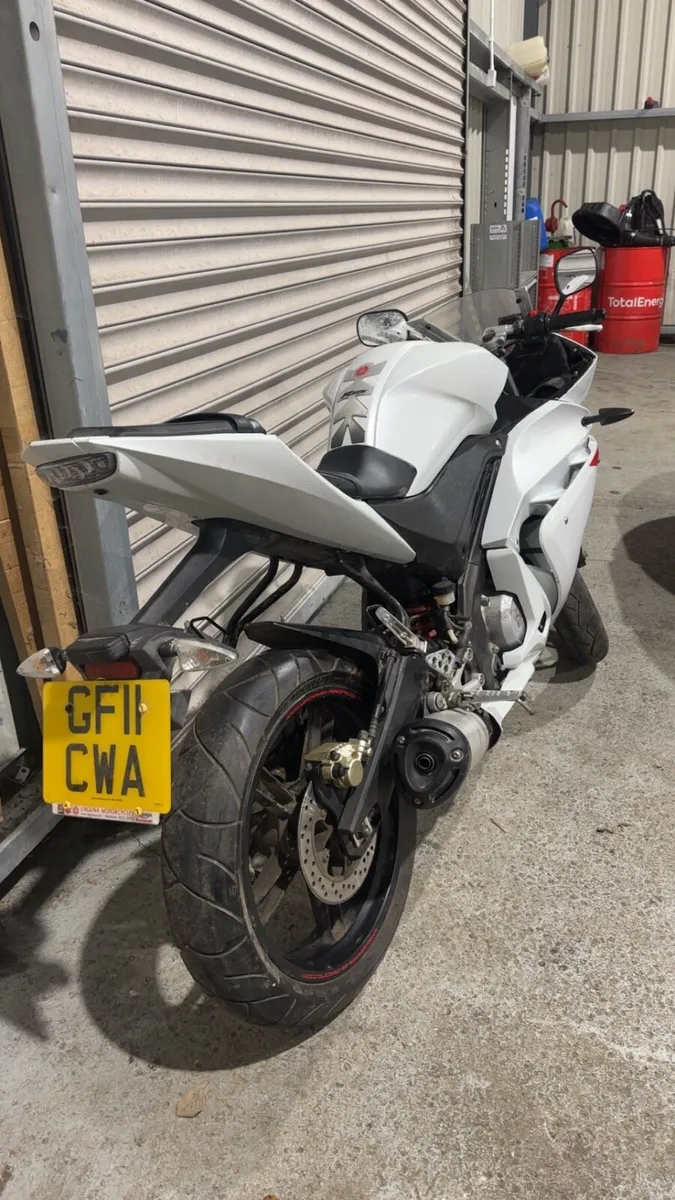 2011 Yamaha r125 - Image 4