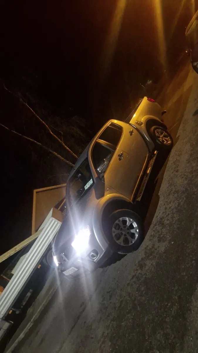 WANTED 2011 2.5 l200 engine