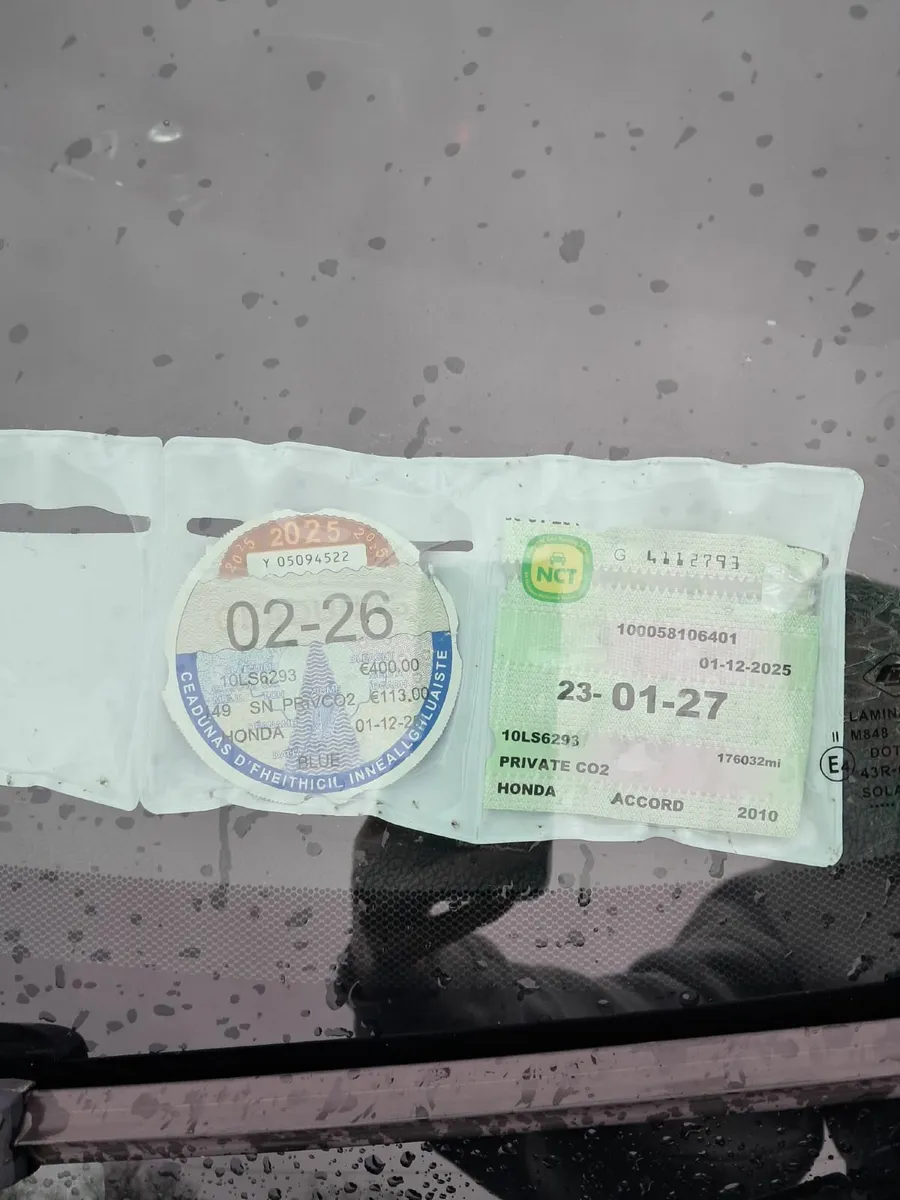 Honda Accord 2010 - Image 2