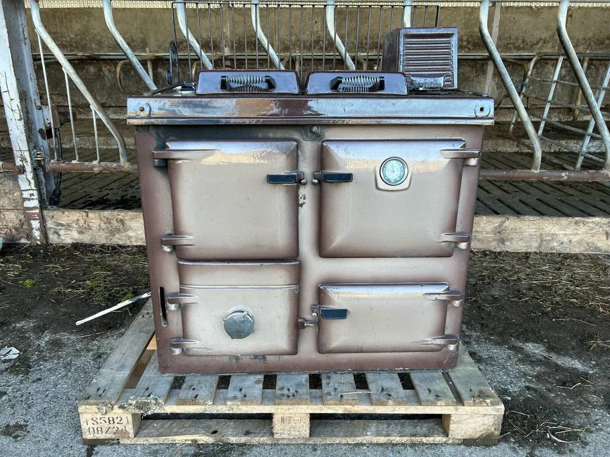 Rayburn Supreme Solid Fuel - Image 1