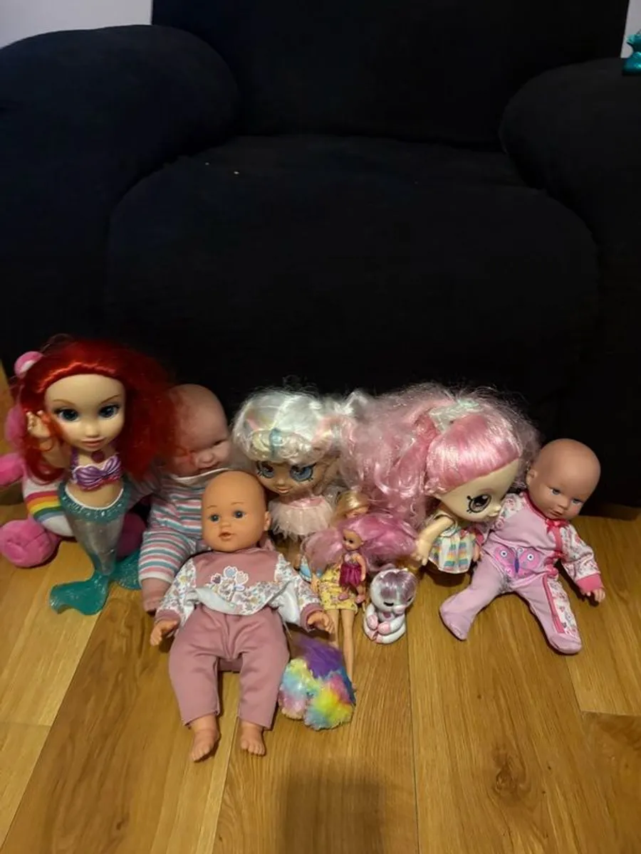 dolls - Image 1