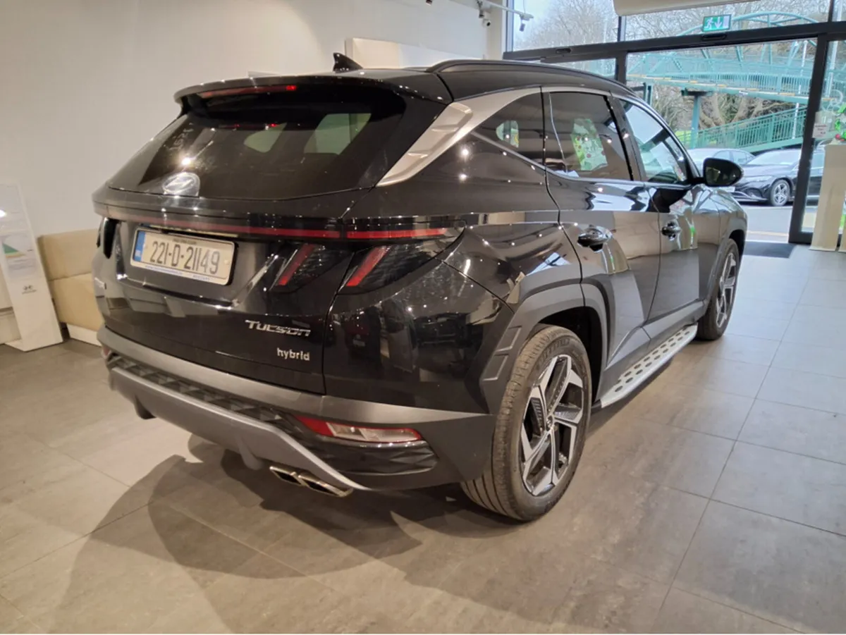 Hyundai Tucson EXECUTIVE PLUS HYBRID ** SIDE STEPS - Image 2
