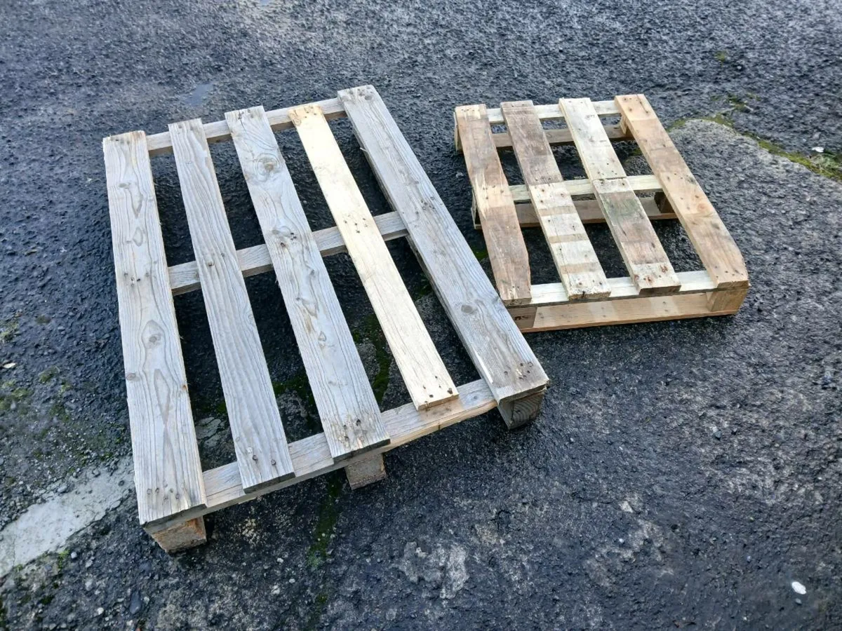 FREE PALLETS