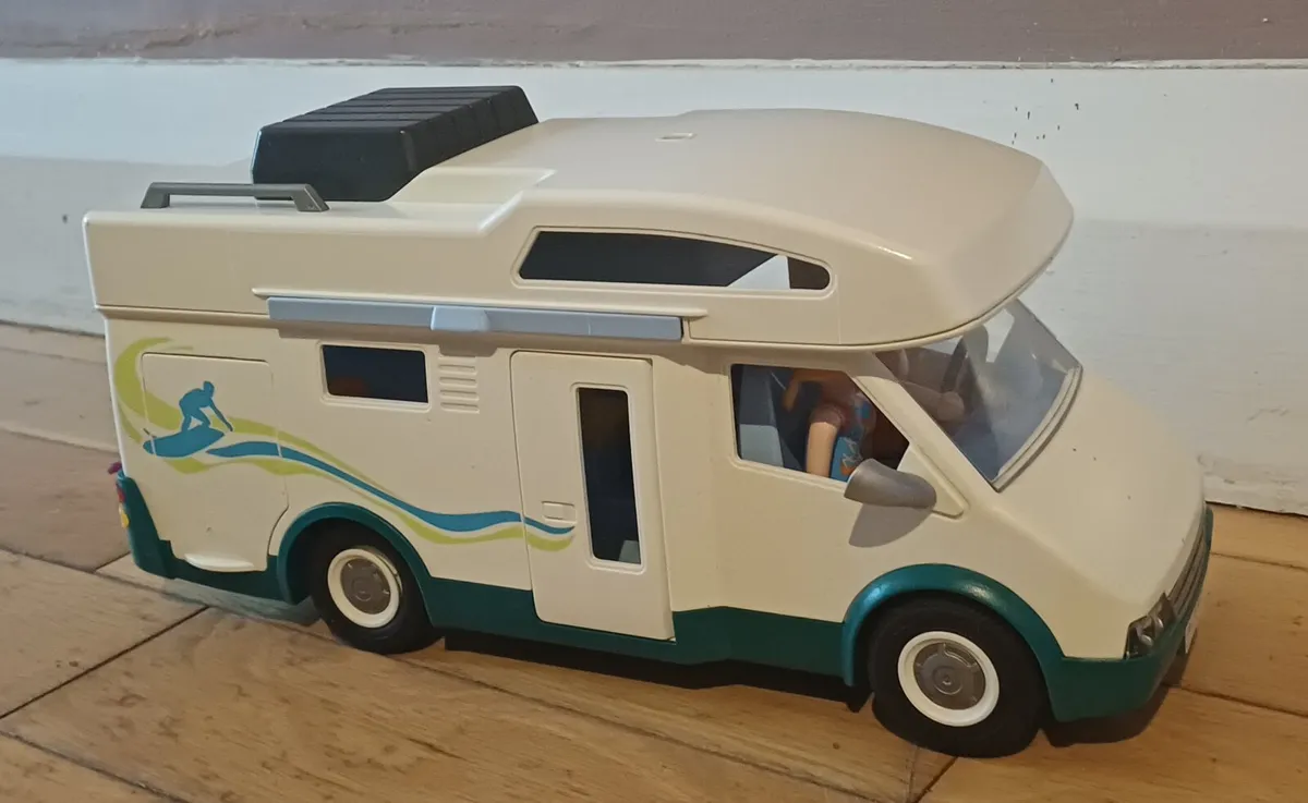 Playmobil Camper - Image 1