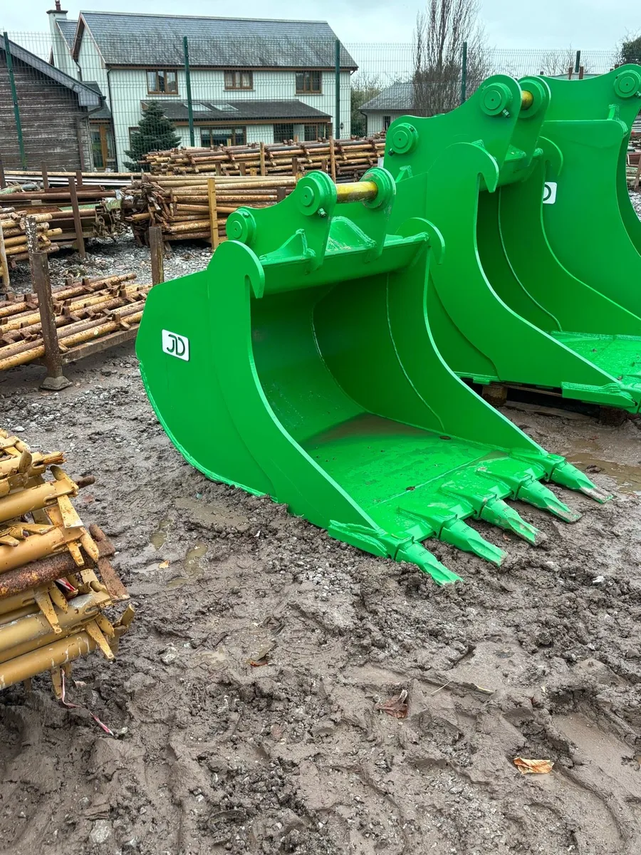 Digging bucket - Image 1