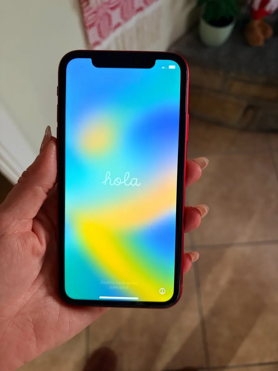 iPhone XR 64gb UNLOCKED - Image 1