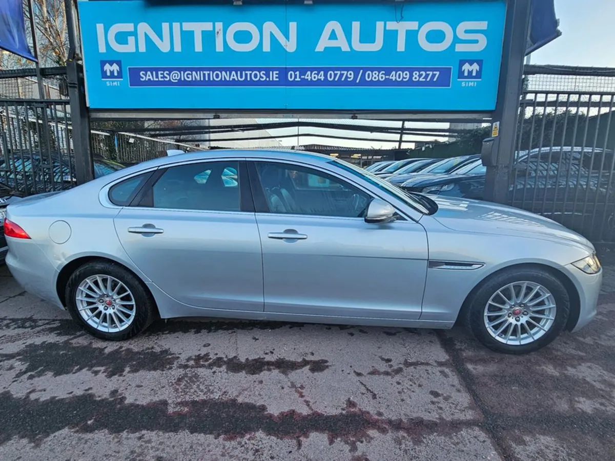 Jaguar XF 2.0D Prestige LOW MILEAGE, FULL SERVICE - Image 2