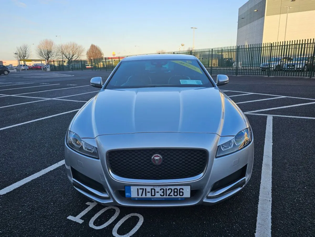 Jaguar XF 2.0D Prestige LOW MILEAGE, FULL SERVICE - Image 3
