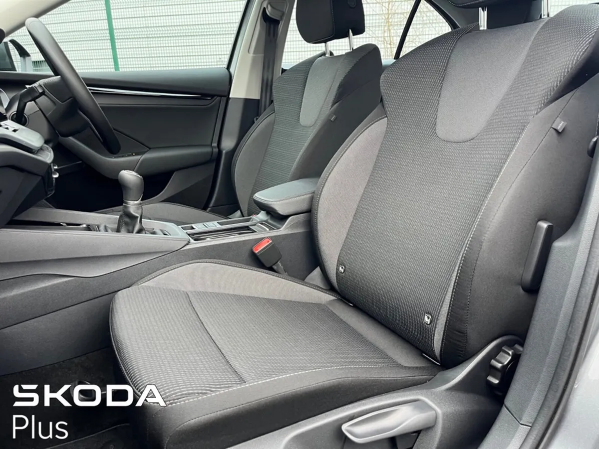 Skoda Octavia SELECTION 2.0 TDI 115HP 5DR - Image 4