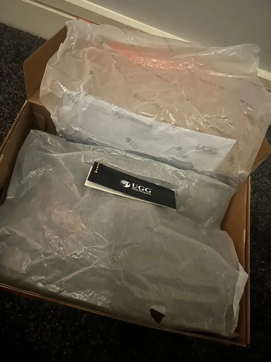 UGG slippers - Image 2