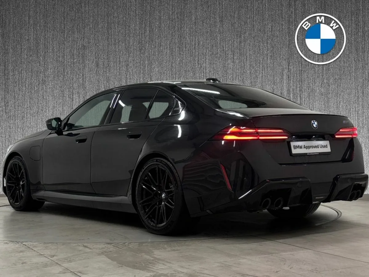 BMW M5 4.4 Petrol PHEV 4DR AUTO - Image 3