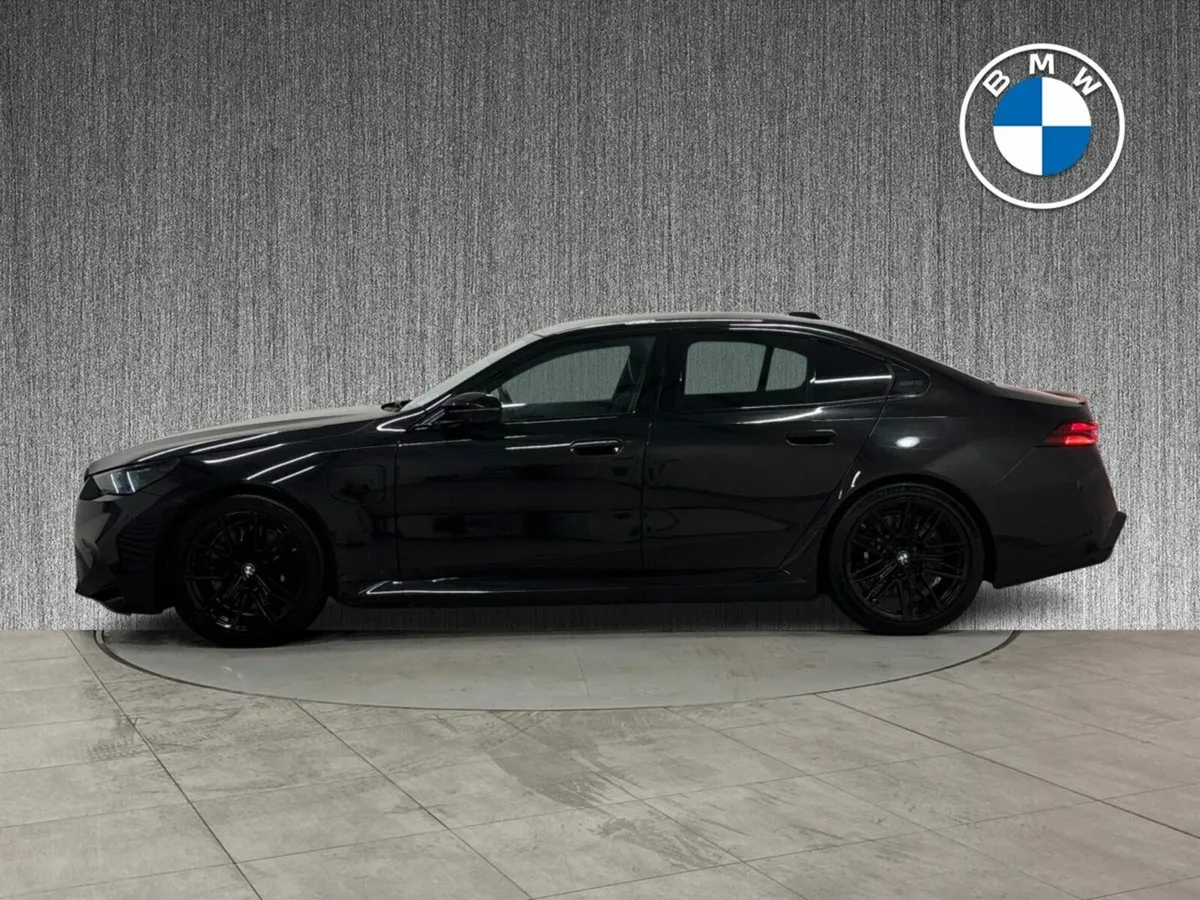 BMW M5 4.4 Petrol PHEV 4DR AUTO - Image 4