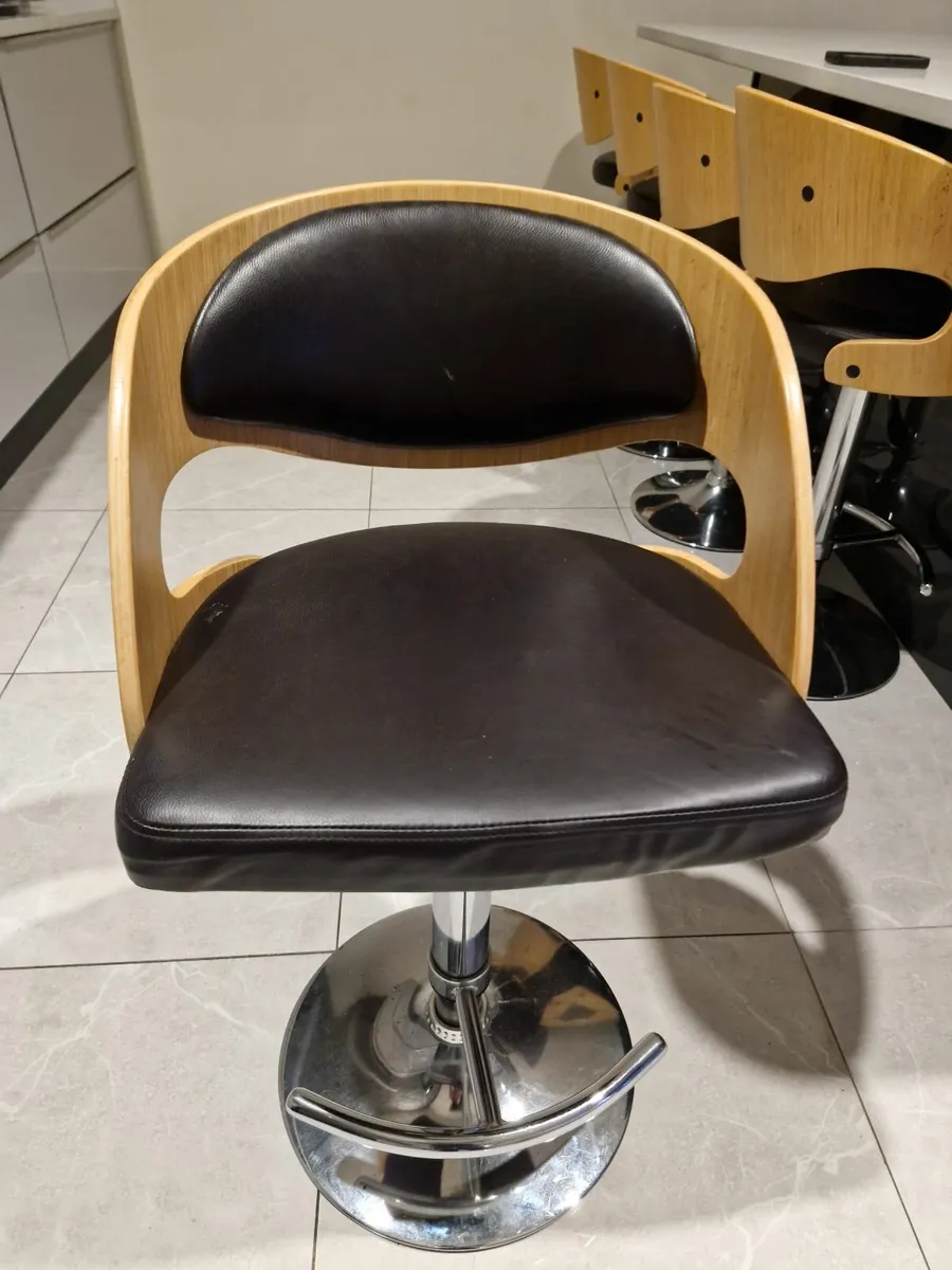 Breakfast Bar Stools. - Image 1