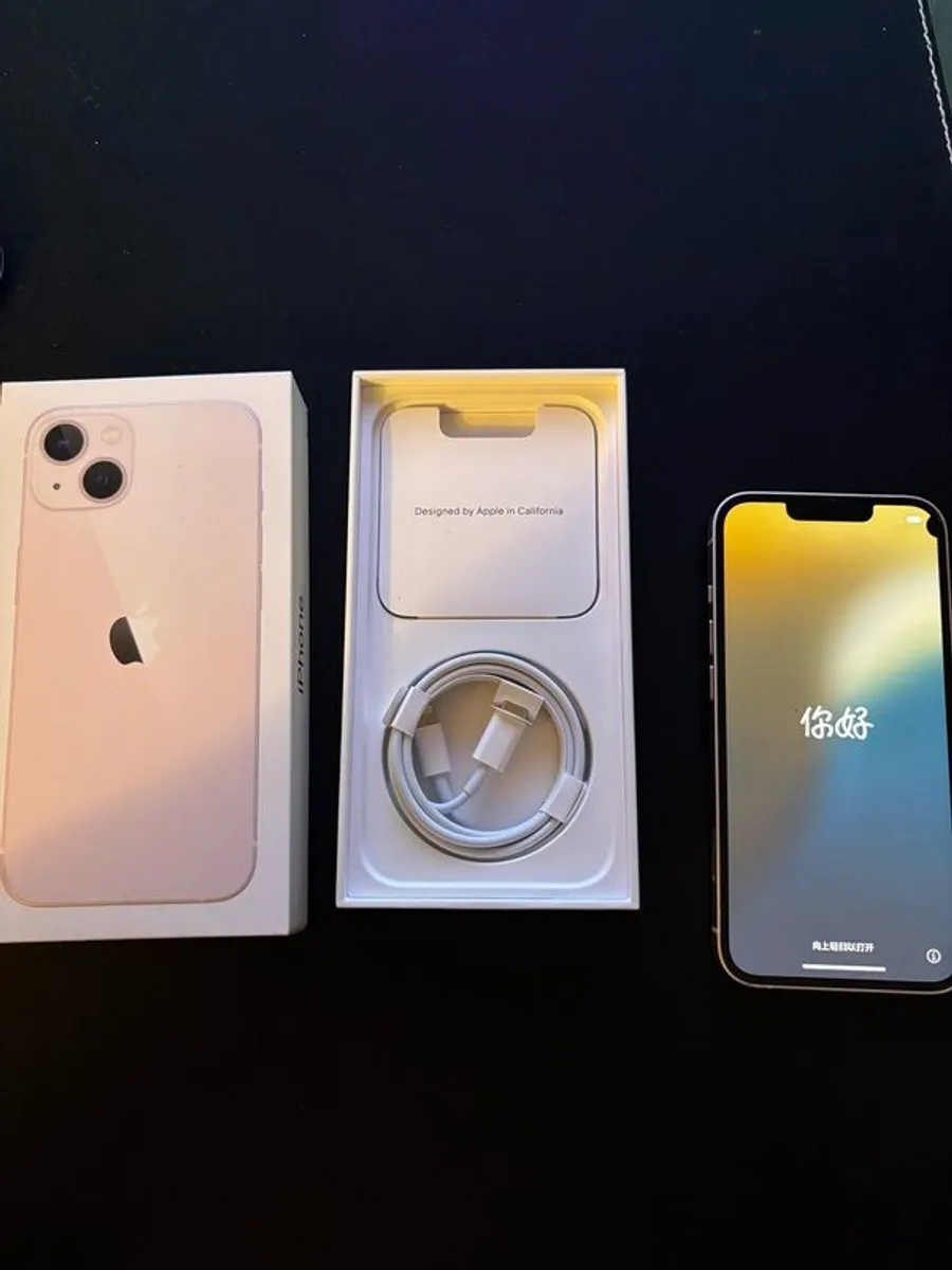 iPhone 13 in pink 128GB - Image 3