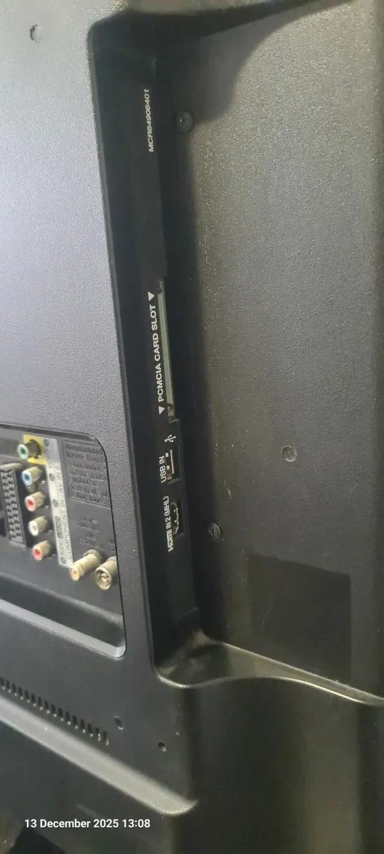 LG 42LN540V – 42″ Freeview HD LED TV (Full HD / 10 - Image 4