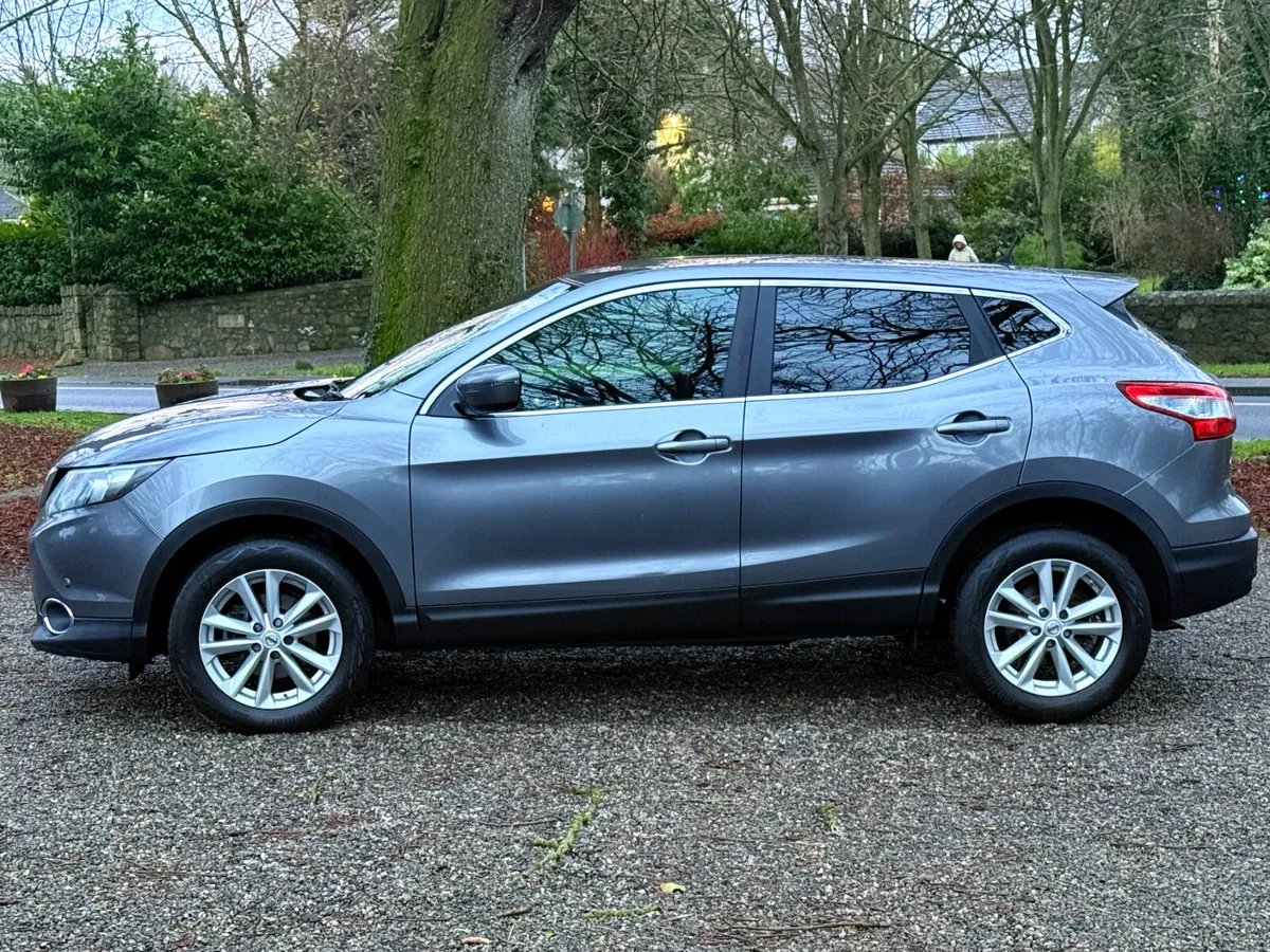 Warranty Nissan Qashqai Petrol Very Low Miles - Image 4