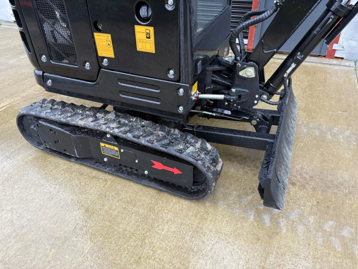 RJK plant 2.7 mini excavator - Image 4