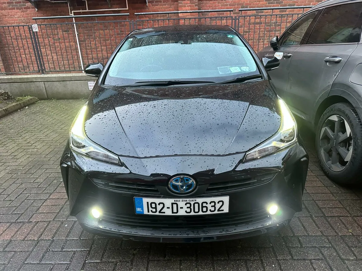 TOYOTA PRIUS 2019 - Image 2