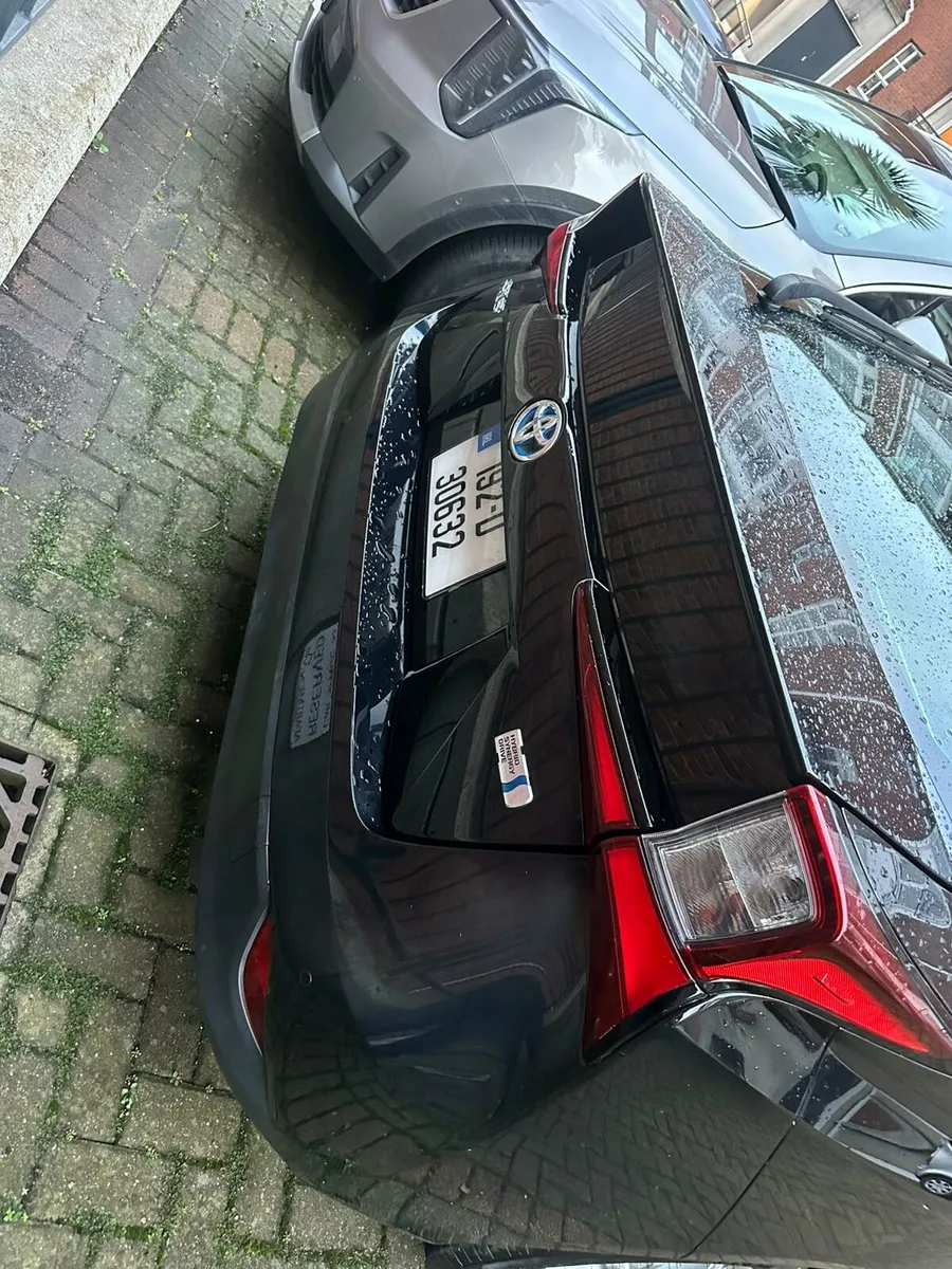 TOYOTA PRIUS 2019 - Image 3