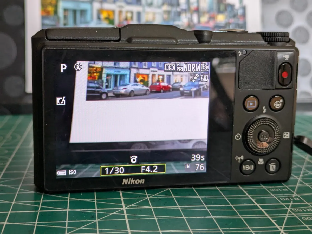 Nikon Coolpix S9700 16MP digital compact📸30x zoom - Image 3