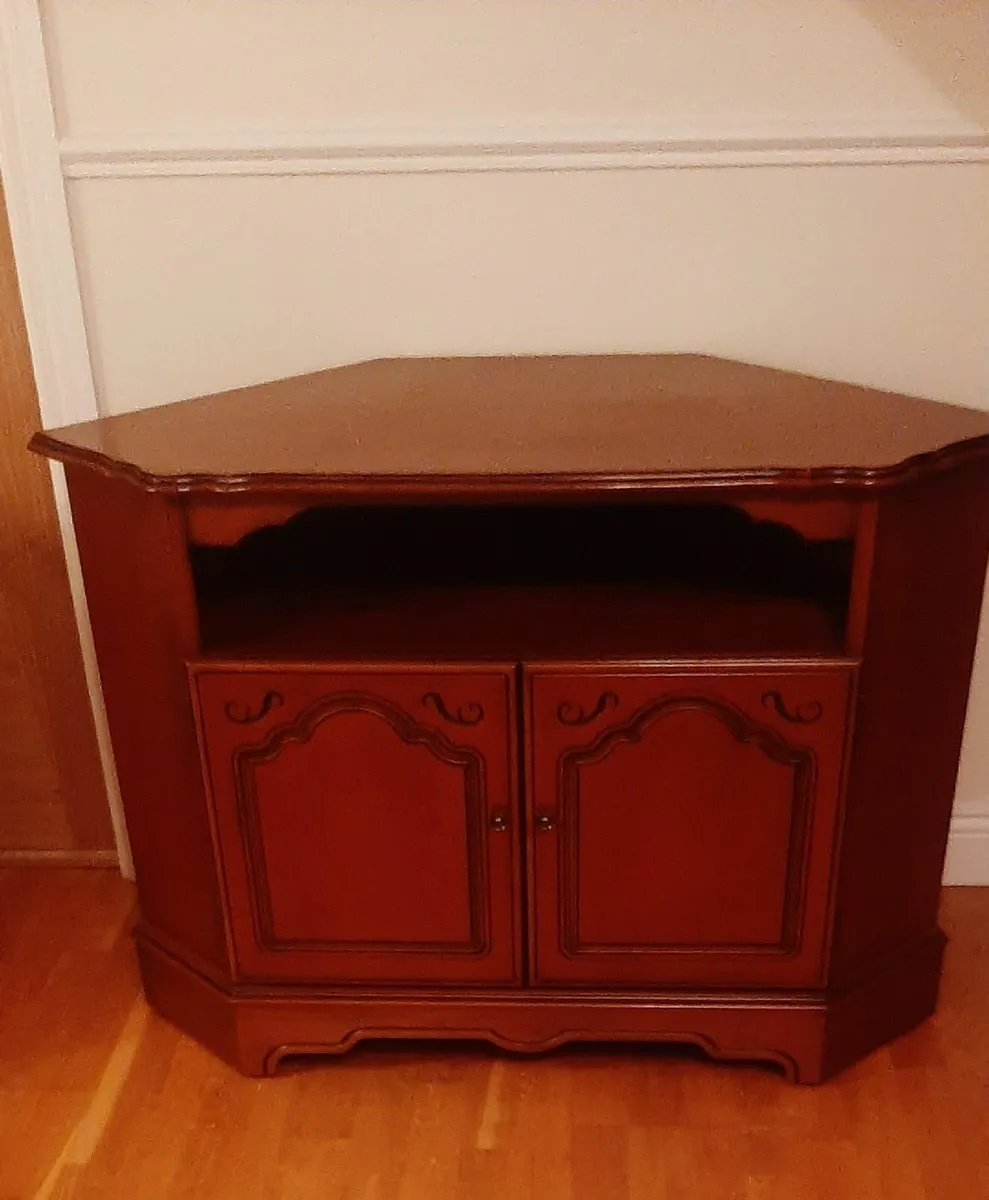 T V unit & Coffee Table - Image 1