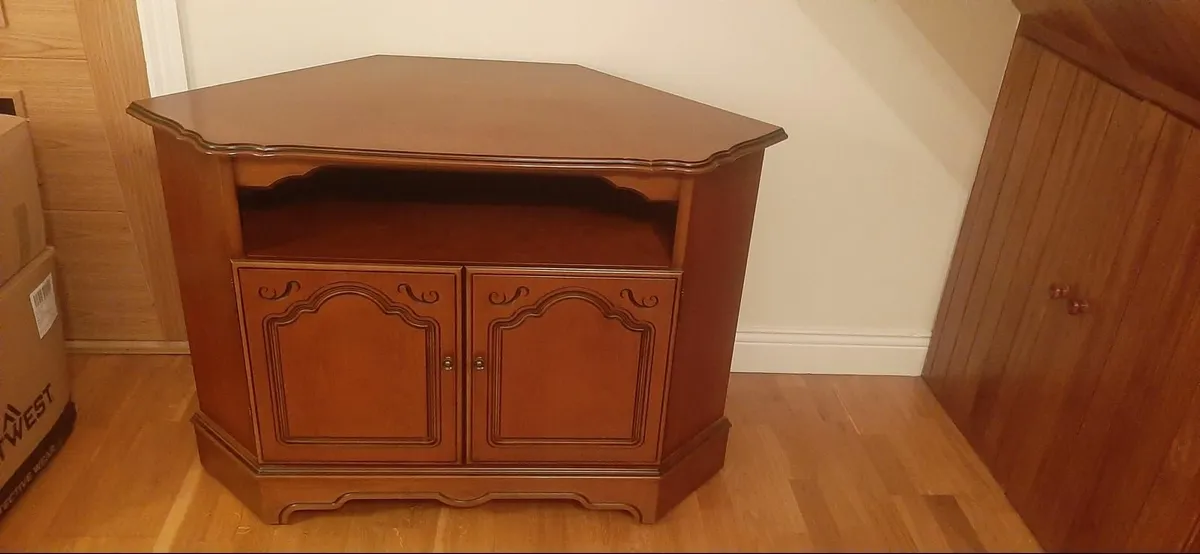 T V unit & Coffee Table - Image 2