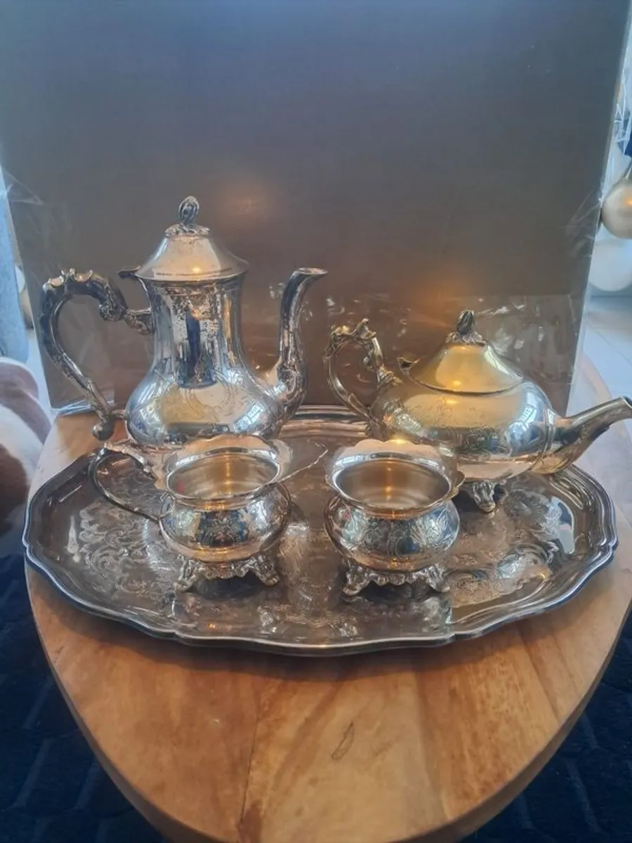 Vintage Collectables - Image 1