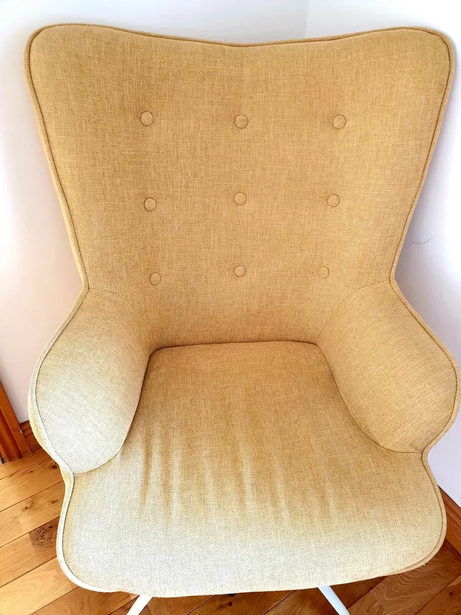 Yellow swivel chair - Image 3