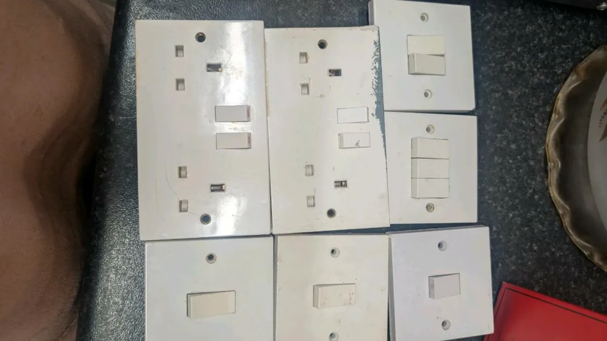 Switches / Sockets