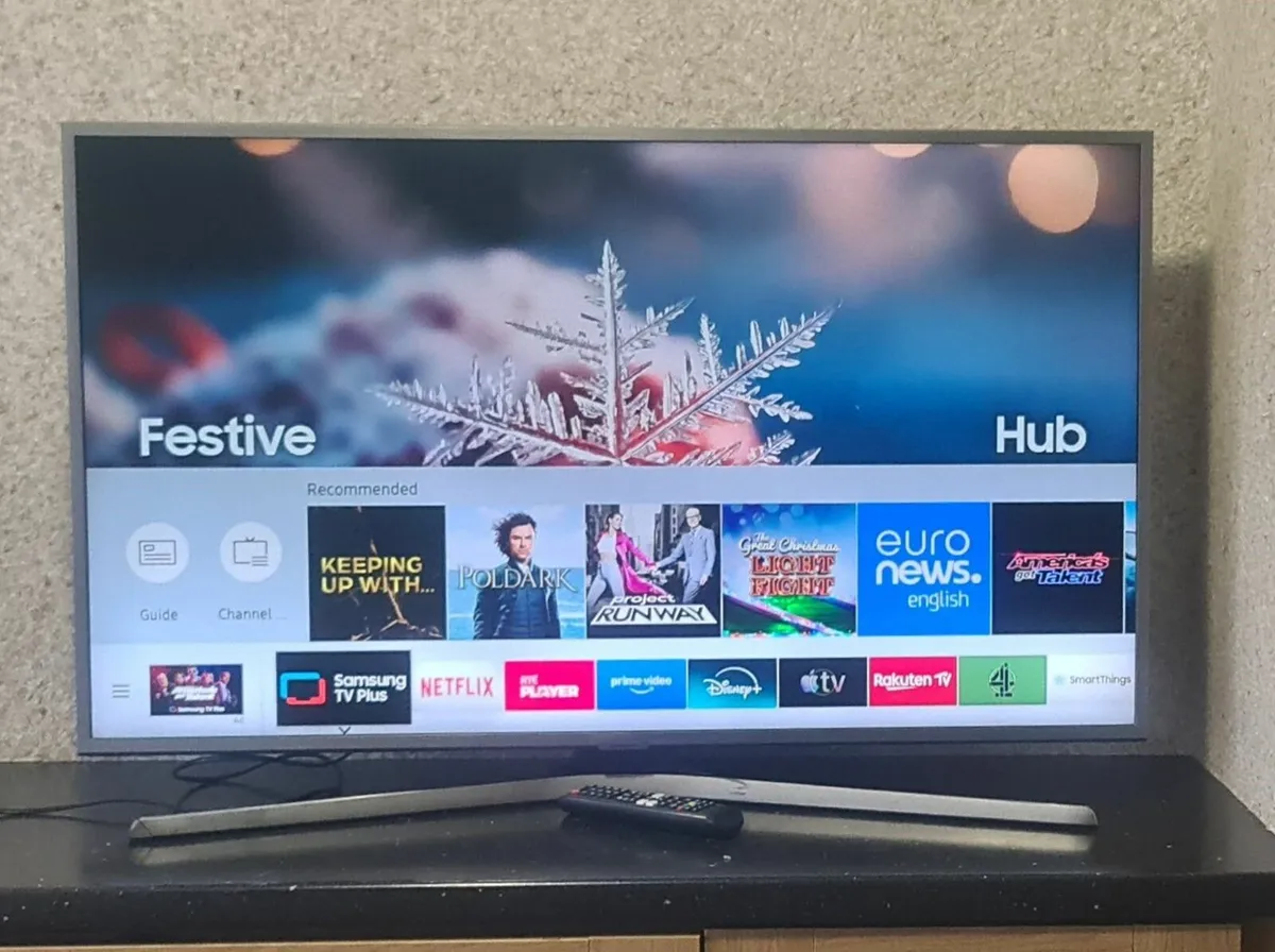 Samsung UE43RU7470U – 43″ 4K UHD Smart LED TV - Image 1