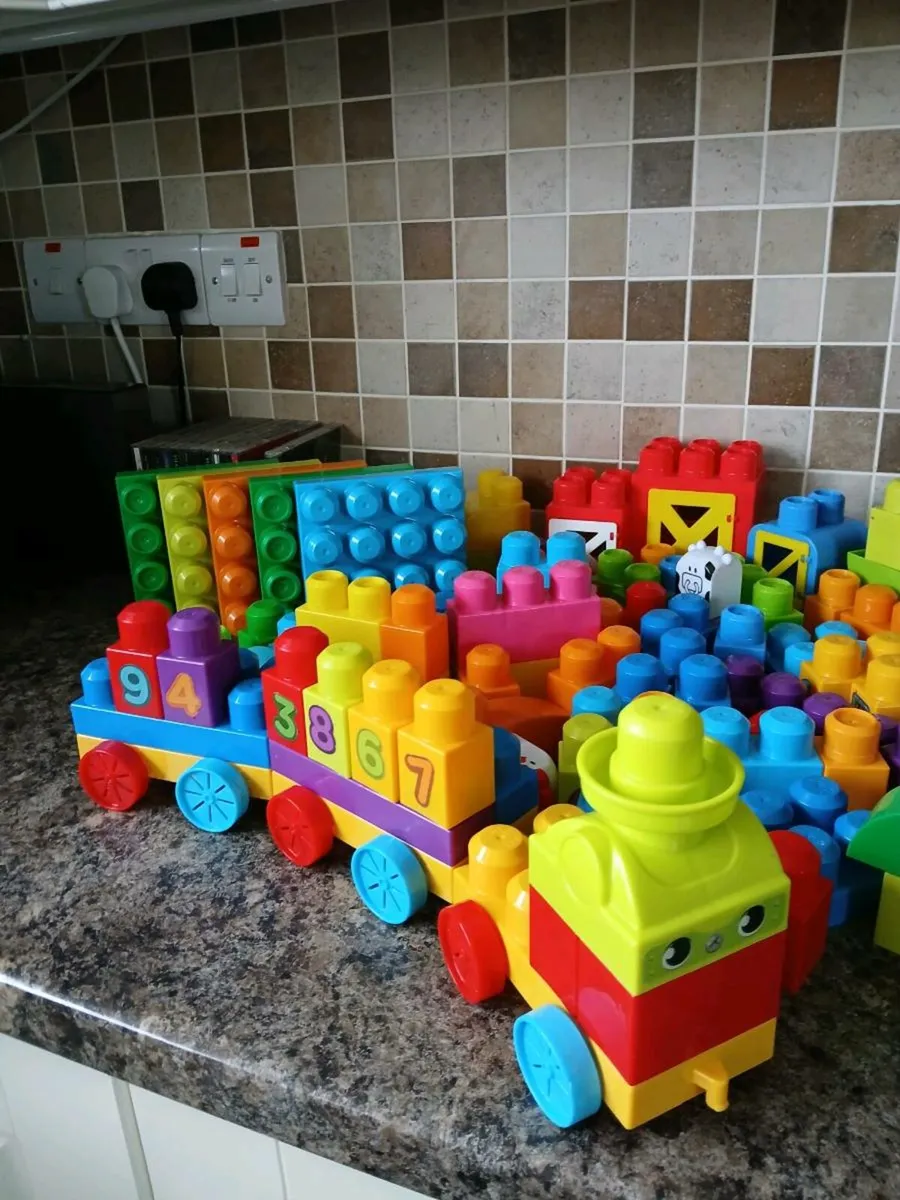 Mega blocks train + mega blocks. - Image 2