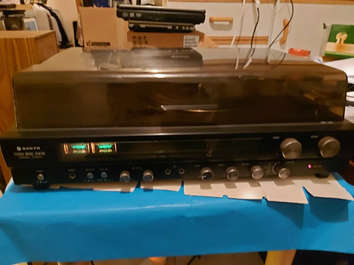 SANYO Stereo Music Centre, Model G2001 - Image 2