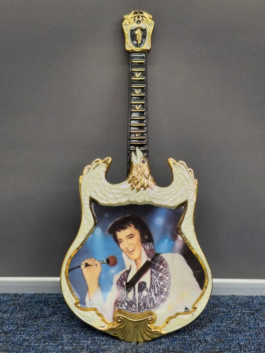 Elvis Presley Guitar Shaped Wall Plate - Image 3