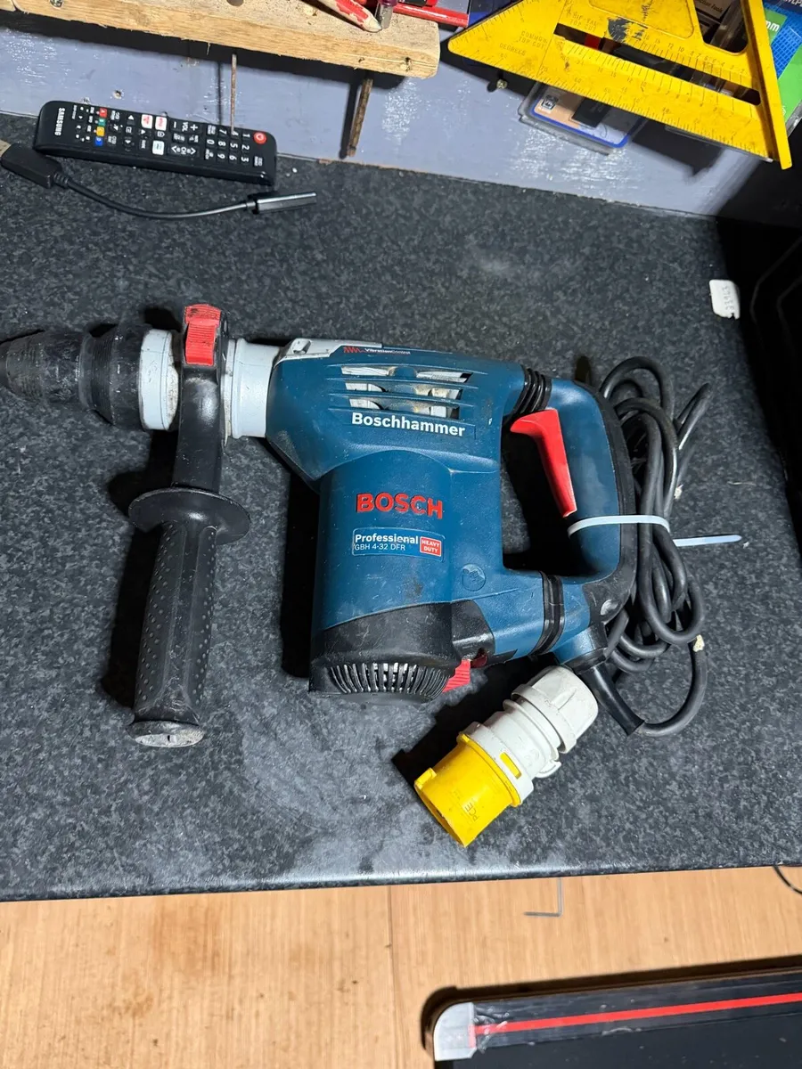 Bosch drill - Image 1