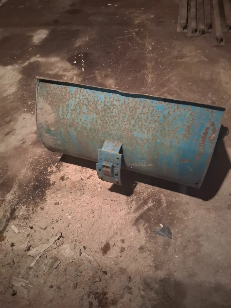 Ford loader Bucket - Image 2