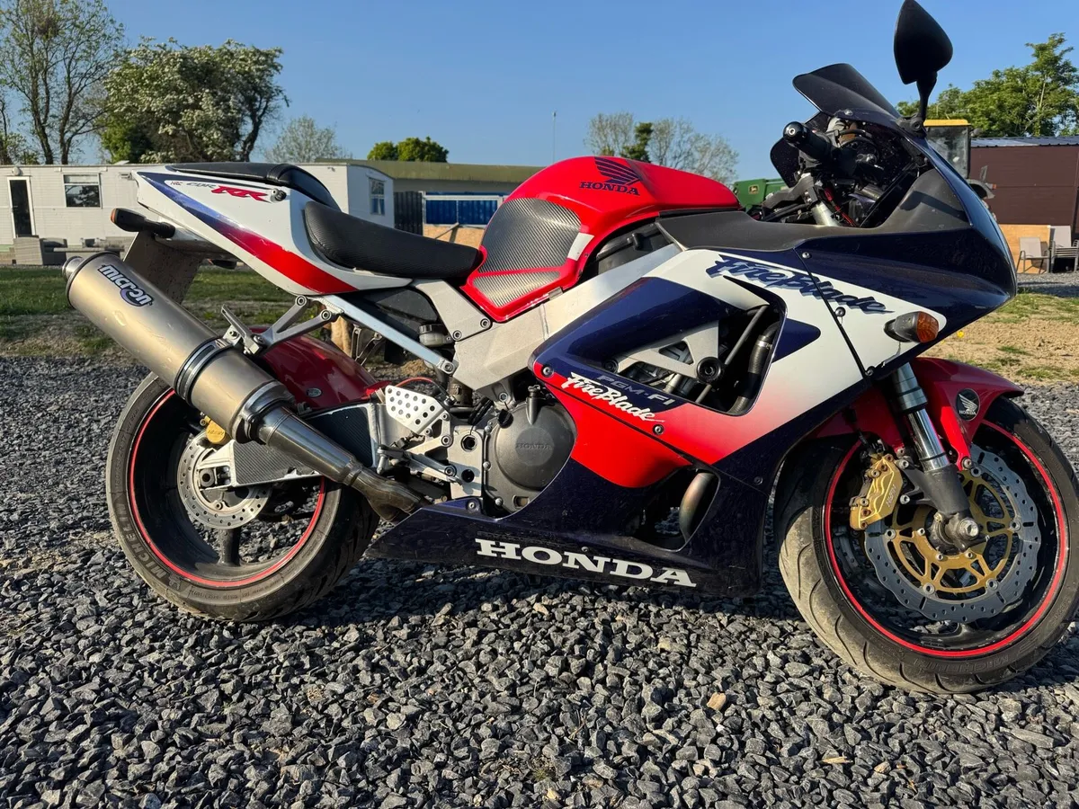 Honda Fireblade 929 CBR Motorbike - Image 2