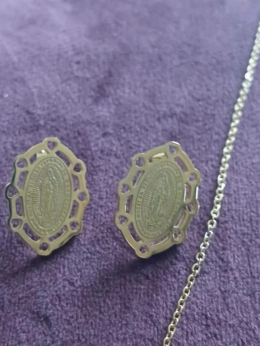 Our lady pendant and matching earrings - Image 2