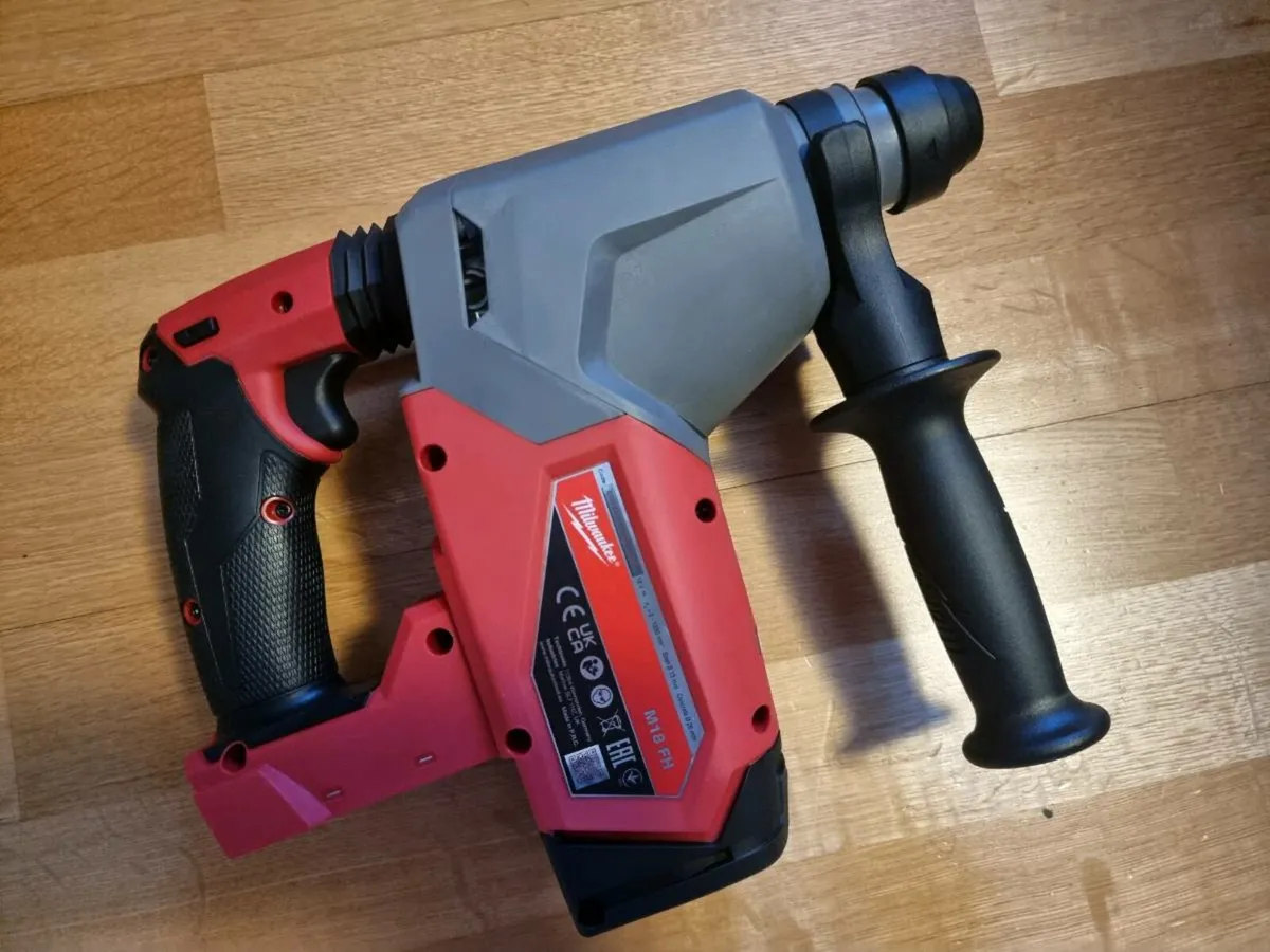 Milwaukee M18FH Fuel SDS-PLUS Hammer Drill Body - Image 3