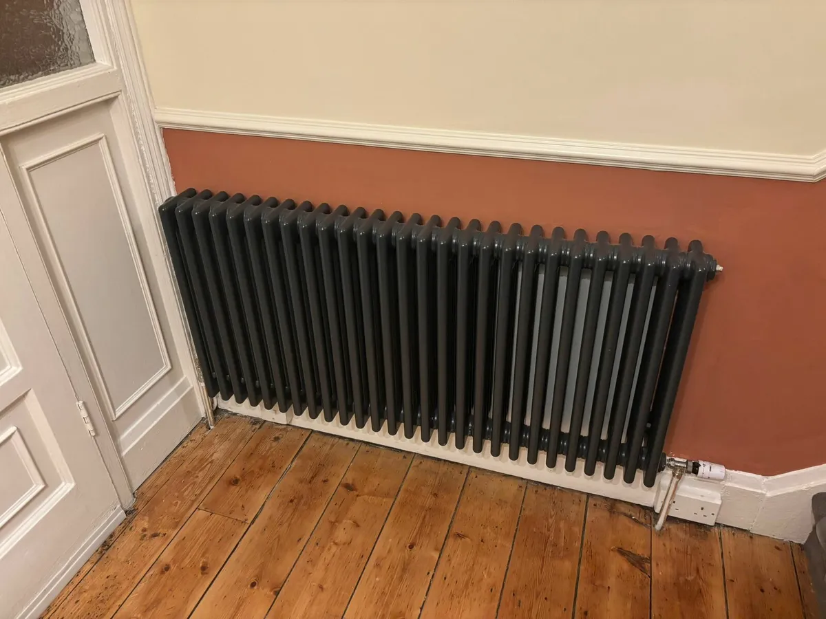 4-Column Milano Windsor Style Radiator - NAVY - Image 4