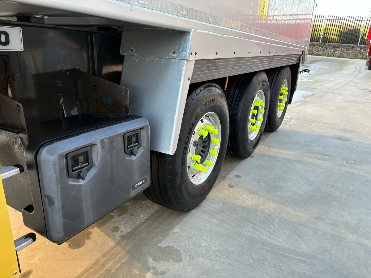 Wilcox Sloper Tipper - Image 4