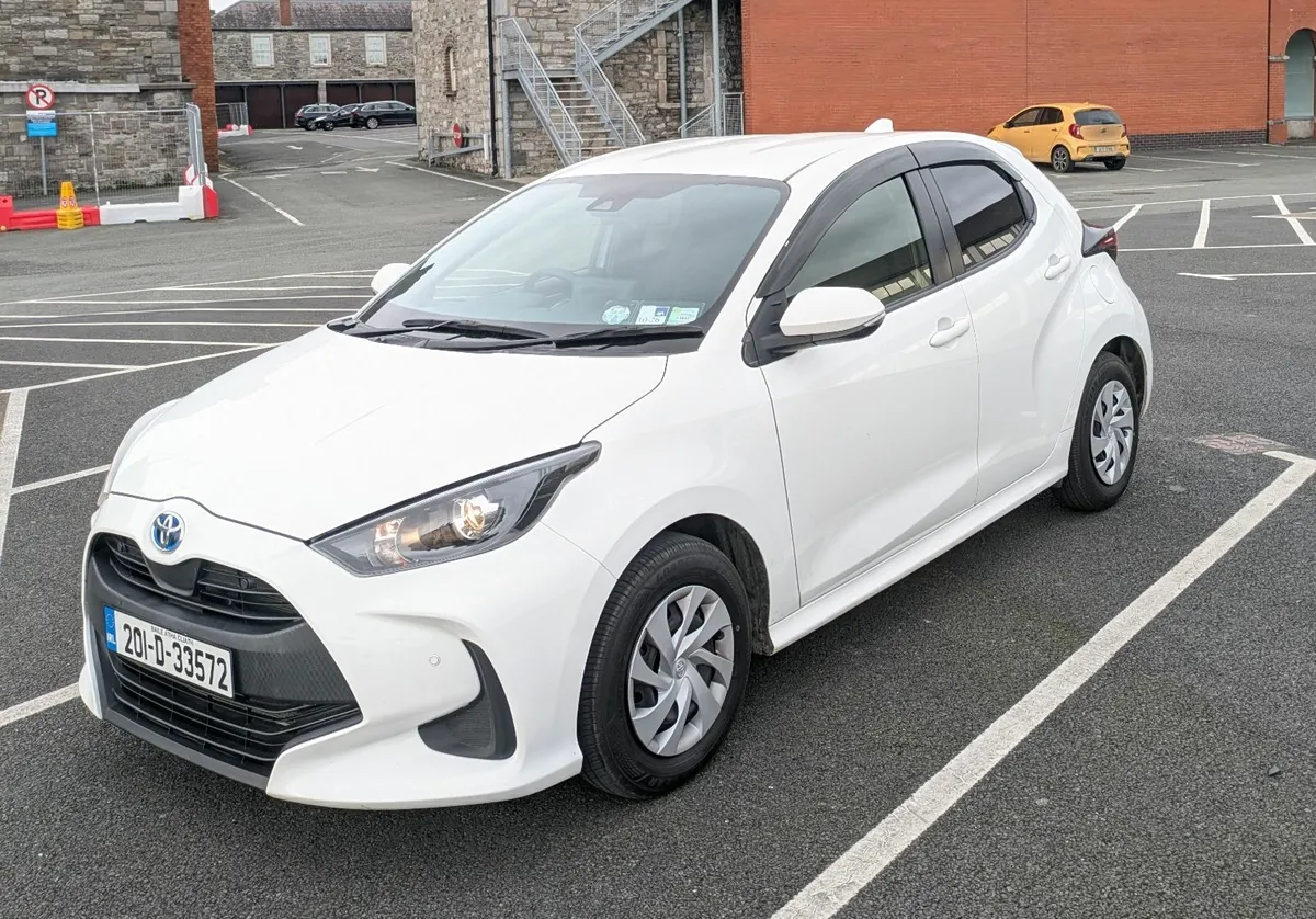 2020 Toyota Yaris 1.5l Hybrid - Image 1