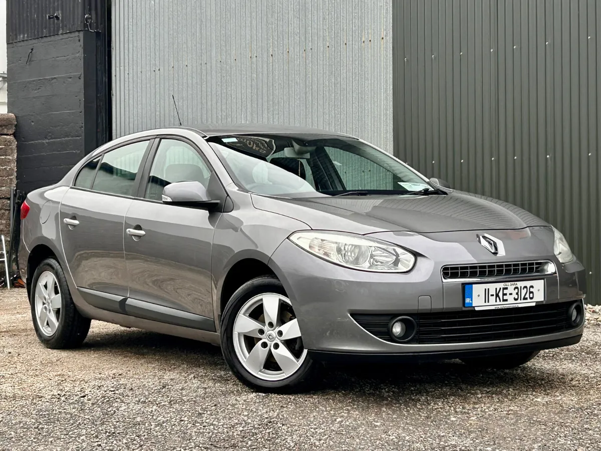 Renault Fluence 2011 automatic - Image 2