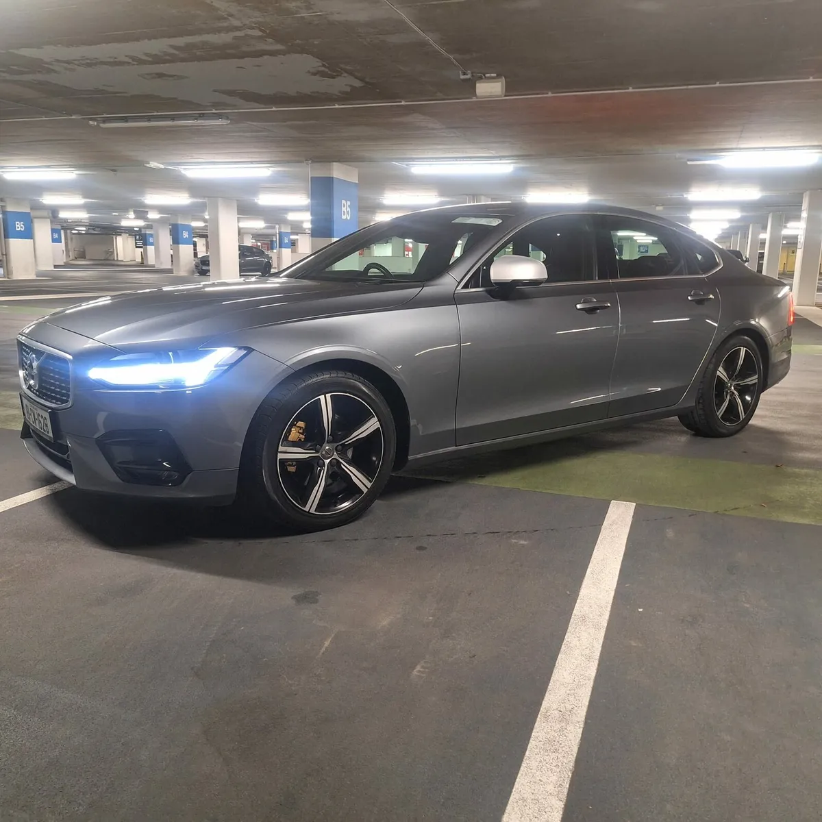 VOLVO S90 R DESIGN - Image 1