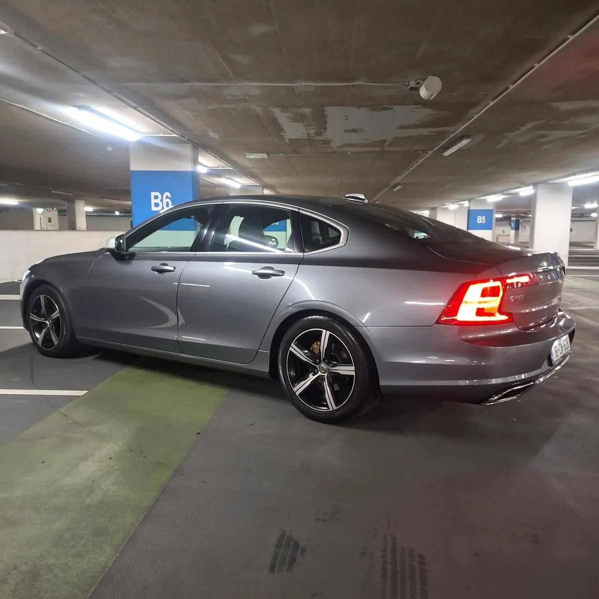 VOLVO S90 R DESIGN - Image 2