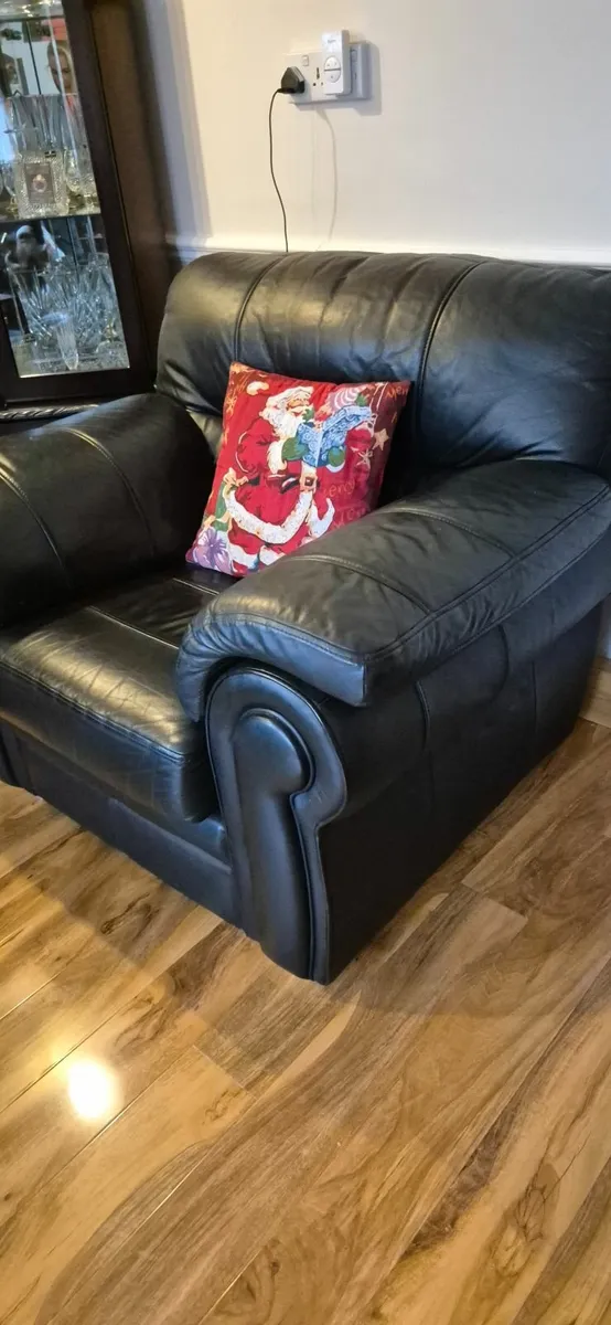 Italian leather super comfy chair - Image 3