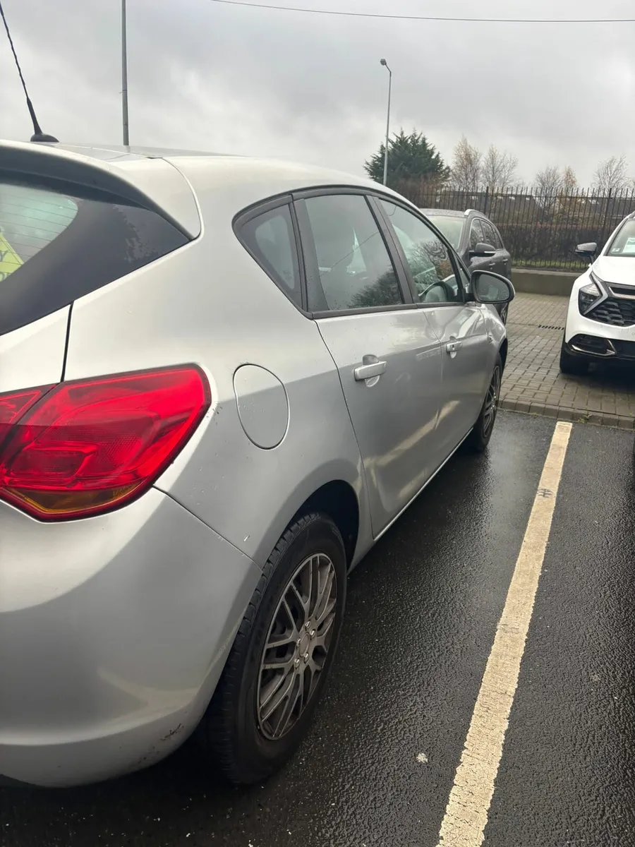 Open Astra 2012 - Image 4