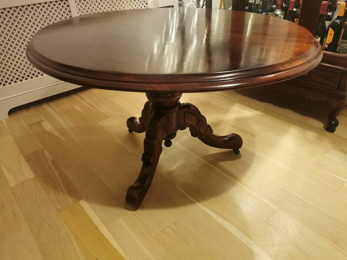 Antique victorian oval top tilt table - Image 2