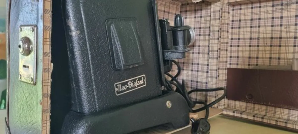 Vintage Neo-Diafant projector - Image 2