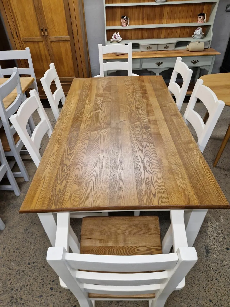 Solid oak table, 6 chairs - Image 2