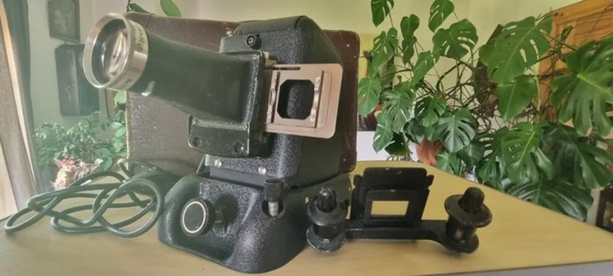 Vintage Neo-Diafant projector - Image 4